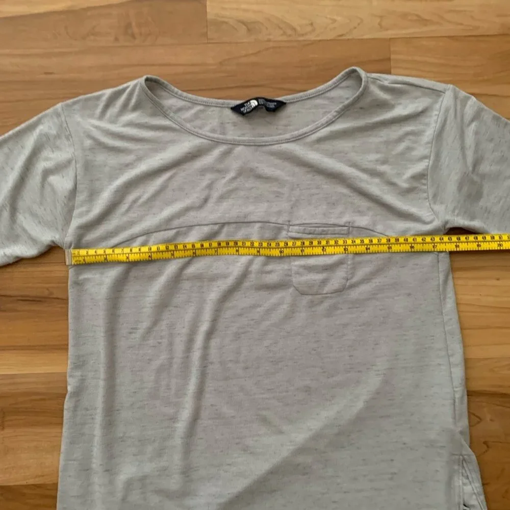 North Face Gray Women’s Size Small Scoop Neck Short Sleeve Tshirt - Picture 2 of 10
